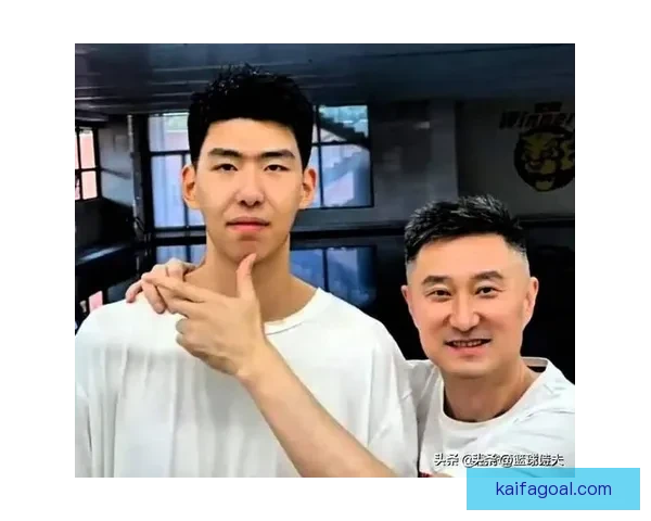 杜锋关注广州培养球员徐昕 NCAA与多支NBA球队争相邀试训 杜锋关注广州培养球员徐昕 NCAA与多支NBA球队争相邀试训